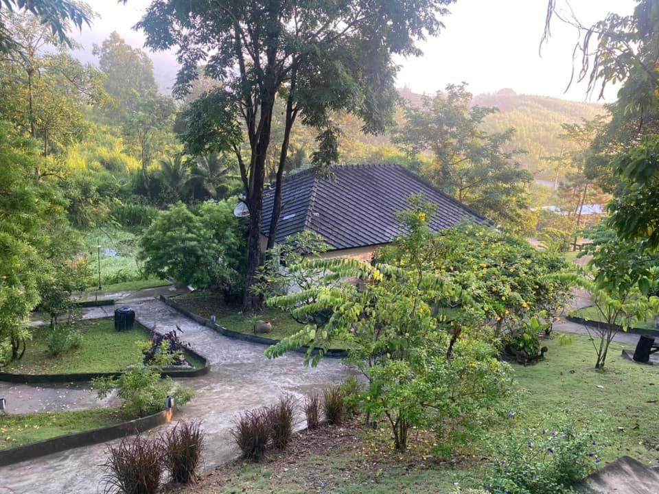 Villa Khao Phaengma Wang Nam Khiao Exteriör bild